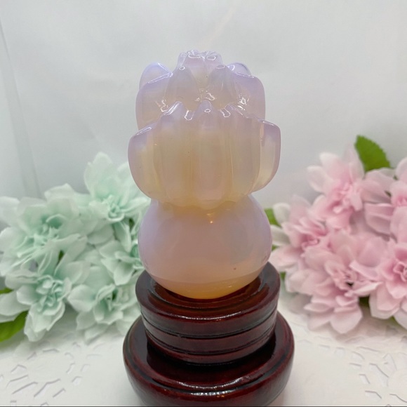 Opal Nine Tailed Fox 🦊 - Picture 3 of 9